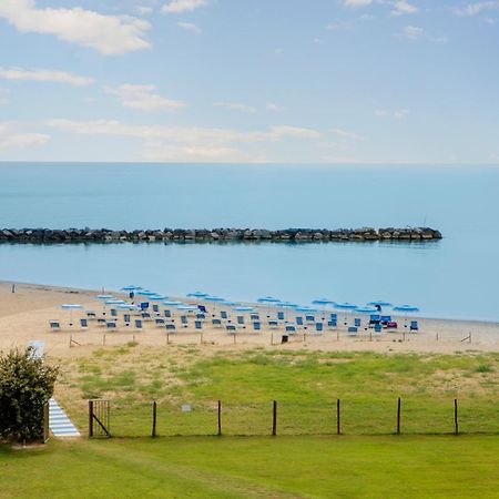 سان بنيديتّو ديل ترونتو Residence Brezza Di Mare المظهر الخارجي الصورة